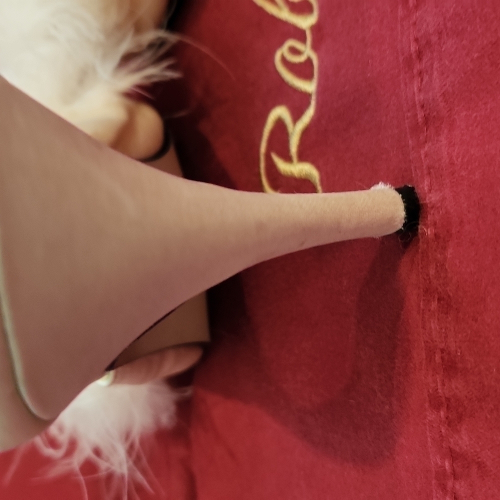 Frederick's of Hollywood Cream Feather Heels - Picture 4 of 5